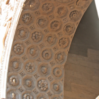 Castel Nuovo, Triumphbogen, Detailansicht Bogenlaibung mit oktogonalen Kasseten